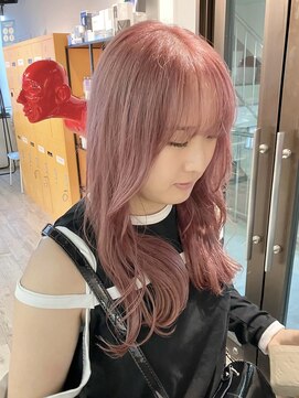 コワファーストナガサキシャンプーボーイ(COIFF1RST NAGASAKI SHAMPOO BOY) ブリーチ1回 ピンクベージュ