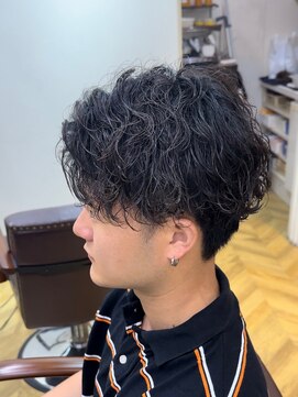 ガオプロデュースバイレボ(gao produced by revo) 【曽我尾真生】スパイラルパーマ/センターパート/メンズパーマ