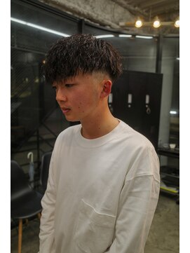 スレイ 西宮(SLAY) 波巻きハイライトアップバングツーブロックマッシュ