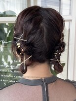 ポジ(poji)&nbsp;アレンジ　艶髪　髪質改善　ヘアセット　編みおろし　顔まわり