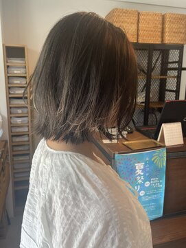 アルゴ 茅ヶ崎(ARUGO) ハイライト切りっぱなしボブ/茅ヶ崎/茅ヶ崎駅南口/こなれミディ