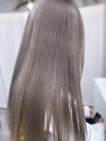 リア(riah)&nbsp;ダブルカラーミルクティーベージュレイヤーカット韓国ヘア