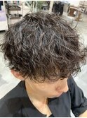 メンズスパイラルパーマ　マッシュ　ランダムカール