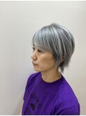 ハイブリーチの白髪ぼかしシルバー系グレーブルーシルバー