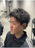 黒髪スパイキーショートウルフアップバングピンパーマ