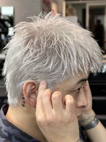 オーシャントーキョー 神戸(OCEAN TOKYO KOBE)&nbsp;ホワイトスパイキーショートダウンバング