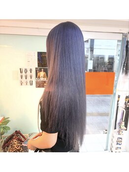 トリプルエイチフォーヘアー 国分店(HHH for hair)の写真/芯のある強くて美しい思わず触りたくなるツヤ髪へ！レブリン酸と熱を使用した酸熱トリートメントが新登場☆