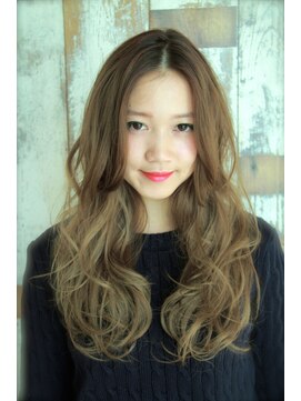 カットカラースミカ(Cut Color sumica) 柔らかな透明感ウェーブ