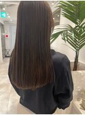 上品さと可愛さと色気のあるヘア　顔まわりのゆるレイヤー