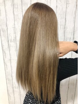 スティルエレ(STILL ere) 【ブロンドうる艶ストレート】