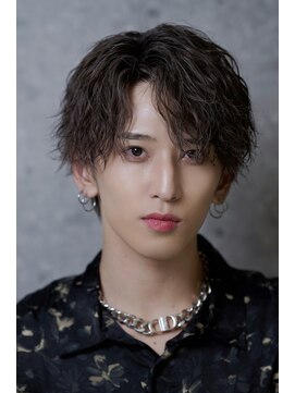 ネイビー 表参道(NAVY) 波巻きパーマ／ツイストスパイラルパーマ/センターパートウルフ