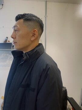 グッドプレイスアンドシング(Good Place&thing) メンズ刈り上げスキンフェードサイドパート七三分けバーバー