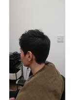 バーバーリコリス(barber Lycoris) 前髪のクセ活用　ソフトモヒカン風スタイル