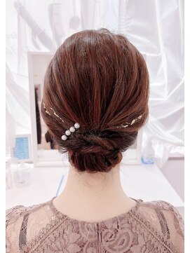 アマレット 東京駅八重洲店(amaretto) 短めヘアでも出来る！大人め手ぐしアップ