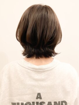 ヴェリーテ(Verite) デザインカラー/レイヤーカット/ウェットヘア/オリーブベージュ