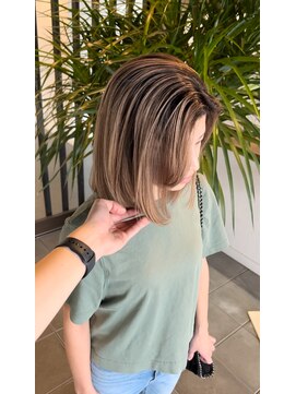 アン シュシュ(un chouchou) shadow roots