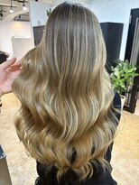 メリー オオサカ(Merly Osaka)&nbsp;迫力満点！ロングバレイヤージュ