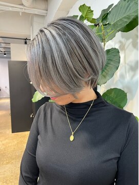 メリー オオサカ(Merly Osaka) very short balayage