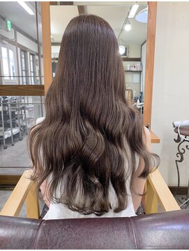 ガルボ ヘアー(garbo hair) ブラウンカラーオシャレヘア艶髪