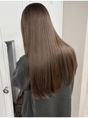 髪質改善 艶感 ベージュカラー ストレートヘア 20代
