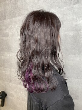 アンダーバーホワイト 天王寺阿倍野店(_WHITE) インナーカラー_グレージュ_パープル_大人ウェーブミディ