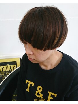 チチヘアーワークス(titi HAIR WORKS) マッシュショート