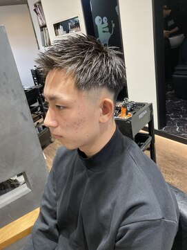 デネブ(Deneb) 幅広く人気な男らしいフェードスタイル