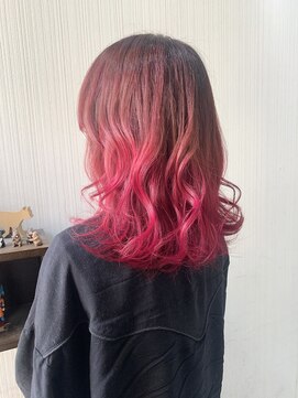 トムキャット(TOM CAT) 夏カラー　チェリーレッド　ブリーチ　グラデーションカラー