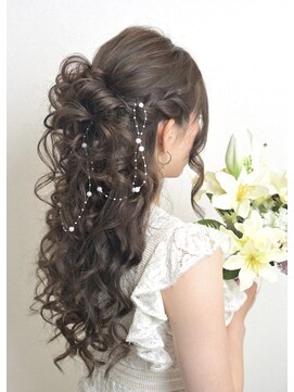 シュシュ(shushu) ボリューミーハーフアップ♪