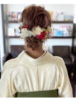 イグルー(igloo)&nbsp;卒業式ヘアアレンジ　ふわっとシニヨン