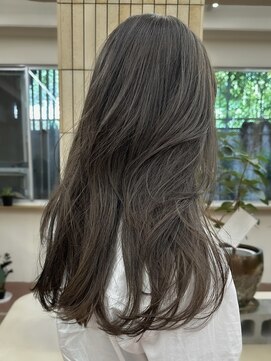 パークレーン アイス イヴェン(park lane ICI yeven) オリーブグレージュ 赤味消し レイヤーカット/momoka