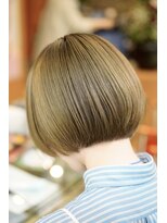 クローバー(CLOVER)&nbsp;ミニボブ＋ベージュカラー