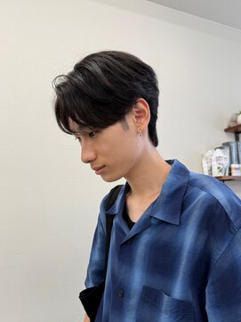 ソソ(soso) メンズ前下がりセンターパート/フェザーパーマ/横浜