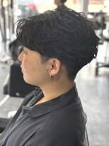 ニアウ 高崎店(Niau)&nbsp;メンズセンターパートソフトツイストスパイラルパーマ群馬高崎眉