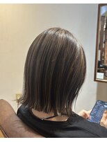 ボタニカ(Botanica) ボブ/外ハネボブ/レイヤーカット /細めハイライト/白髪ぼかし