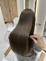 ジーナ 吉塚(Zina) 艶髪 透明感ナチュラルベージュ【福田れん】吉塚美容室 髪質改善