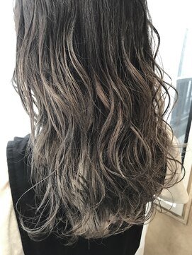 ユニーク(UniQ) 【UniQ・小笹】グラデーションカラー×ラベンダーグレージュ