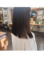 ギフトサニーサイド(gift sunny side)&nbsp;ぱつっと感がかわいい切りっぱなしミディアム＊