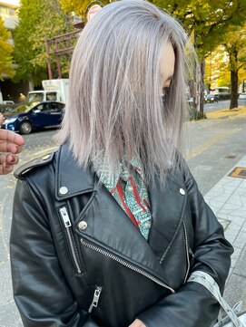 スリー(three) White silver