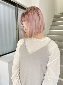 ルーム(Loom.) 切りっぱなしボブ　パールピンクカラー