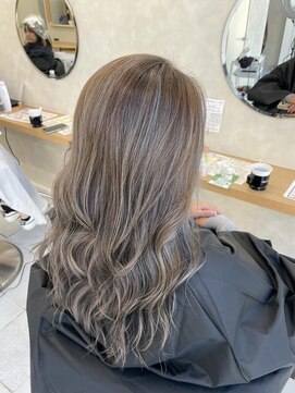 ソエル(Sowel) 白髪ぼかしグレージュハイライトカラー (千田)