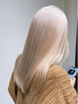 エデル(edel)の写真/傷んだ髪も”バイカルテ”でうるツヤに！髪の悩みに寄り添います◎