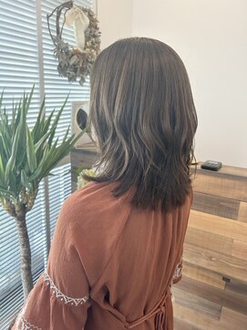 ミレナ(Milena) 柔らかオリーブカラー