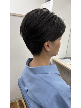 リビング(LiVing) 遊び心のあるビジネススタイル