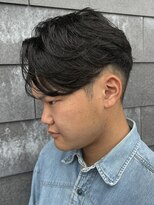 ヒュイル バイ ニアウ(Hwyl by Niau)&nbsp;メンズマッシュセンターパートスパイラルパーマニュアンスパーマ