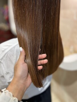 アールヌーベルヴァーグ(ar nouvelle vaugue) ワンレンカット+ストレートヘアー