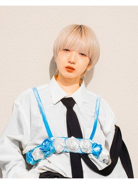 ニコルセンイ(nicoru seni) ハイトーンマッシュショート[ショートヘア/ブリーチ/髪質改善]