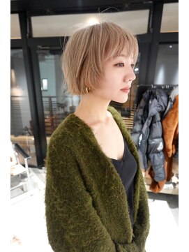 ロヌ(RONU) ボブレイヤー/ベージュカラー