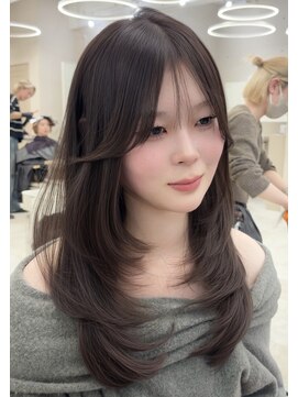 ビュー フクオカ(VIEW FUKUOKA) レイヤーカット/グレージュカラー