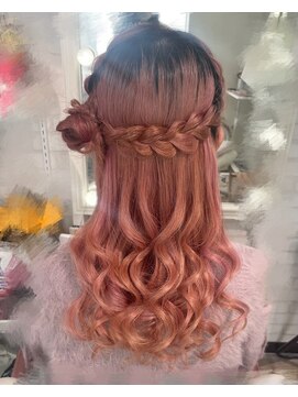 マカリィ 池袋店(Makalii) くるみちゃんヘア アレンジ（ハーフアップ アレンジ）